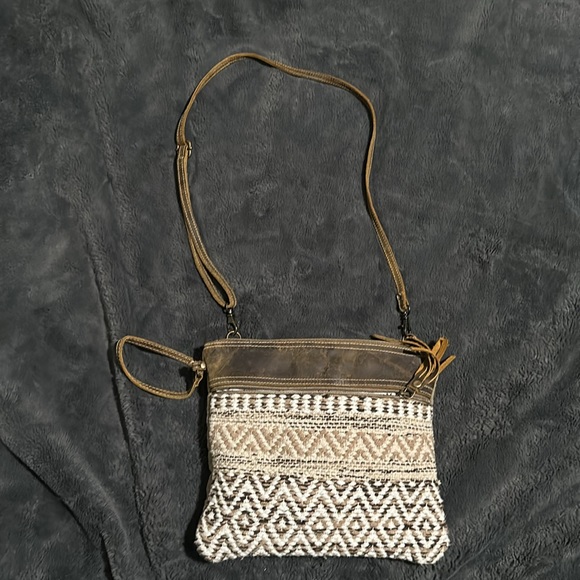 Boho crossbody/clutch - Picture 2 of 6